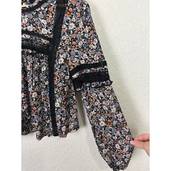 American Eagle Womens Top Sz Small Black Moody Floral Boho Cottagecore Whimsy - Picture 3 of 10